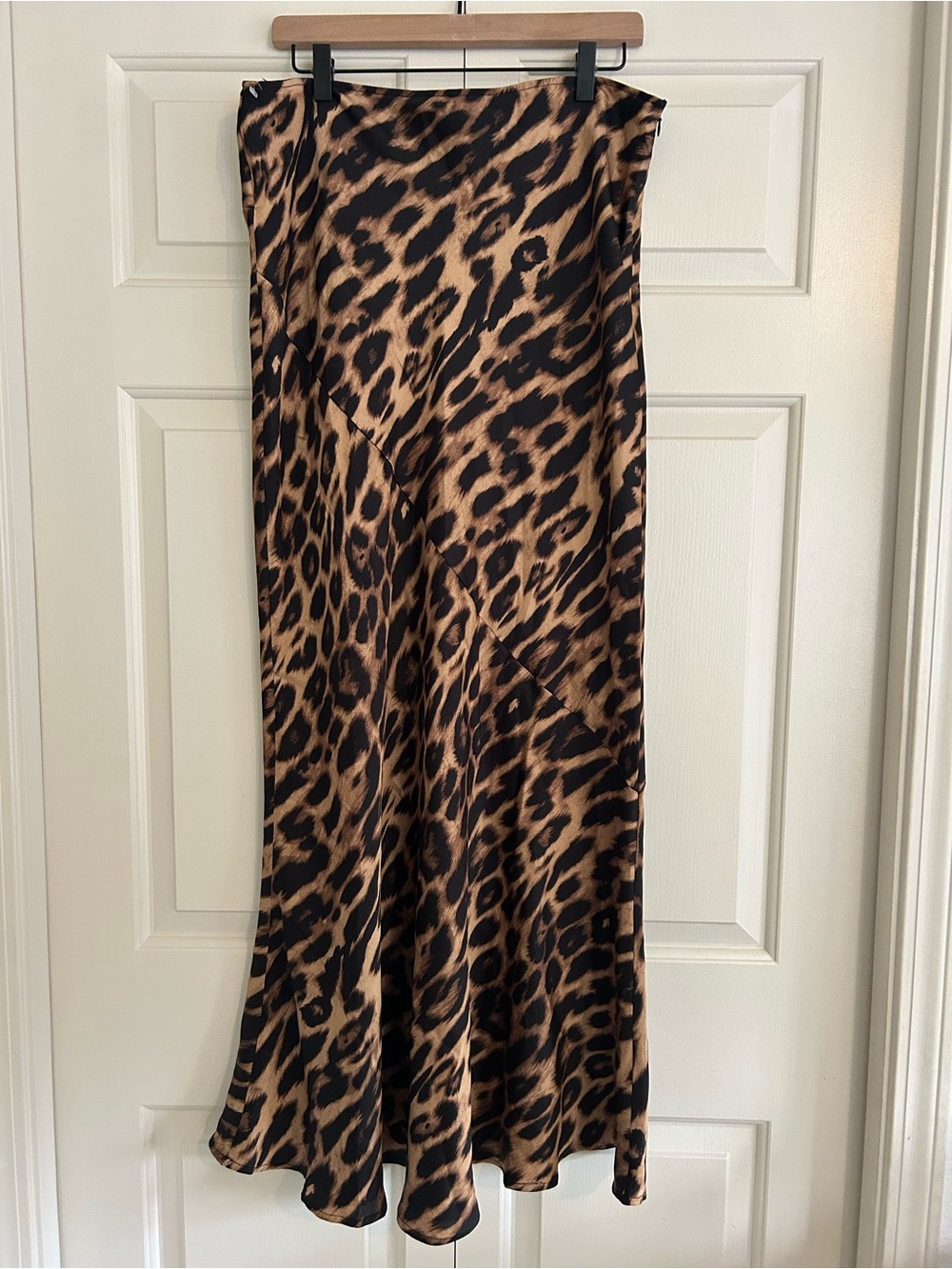 Commense Leopard Print Maxi Skirt - Brown/Black Silk-Like, Size L